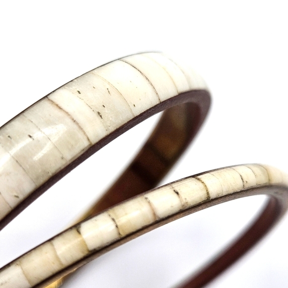 VINTAGE Inlay Bone Brass Bangle Bracelet Set of Two - Picture 3 of 6
